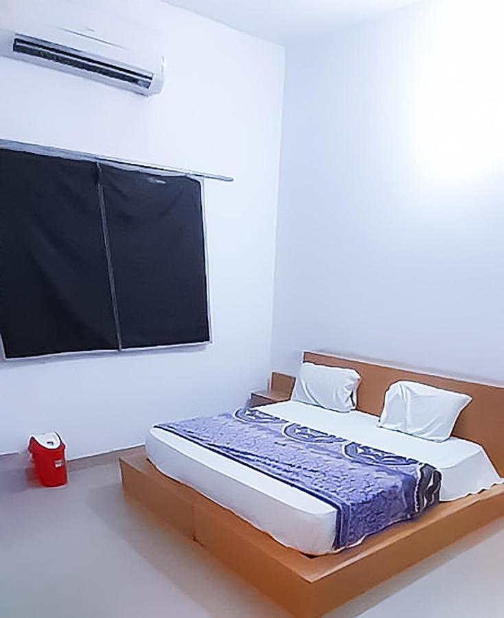Roomshala 110 Hotel Mulaqaat - Shiv Nadar University Dadri المظهر الخارجي الصورة